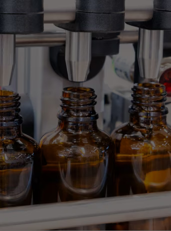 Illustration du suivi qualité, de la conformité réglementaire et de la sécurité produit dans l’industrie cosmétique via un ERP