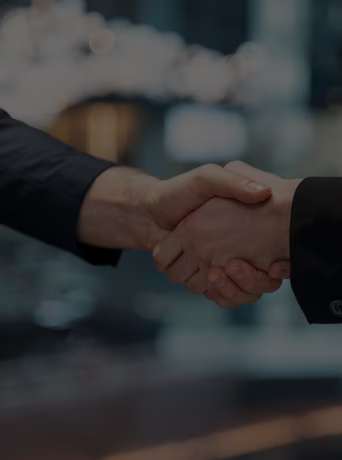 Illustration du suivi des commandes clients, de la logistique et de la satisfaction client via un ERP pour le négoce